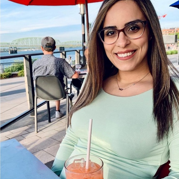 Adorable open back dress! - Picture 1 of 3